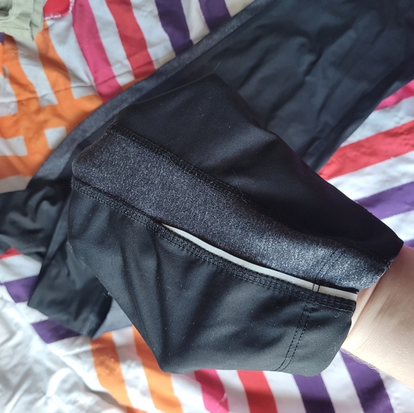 Women's Capri leggings - Picture 3 of 3